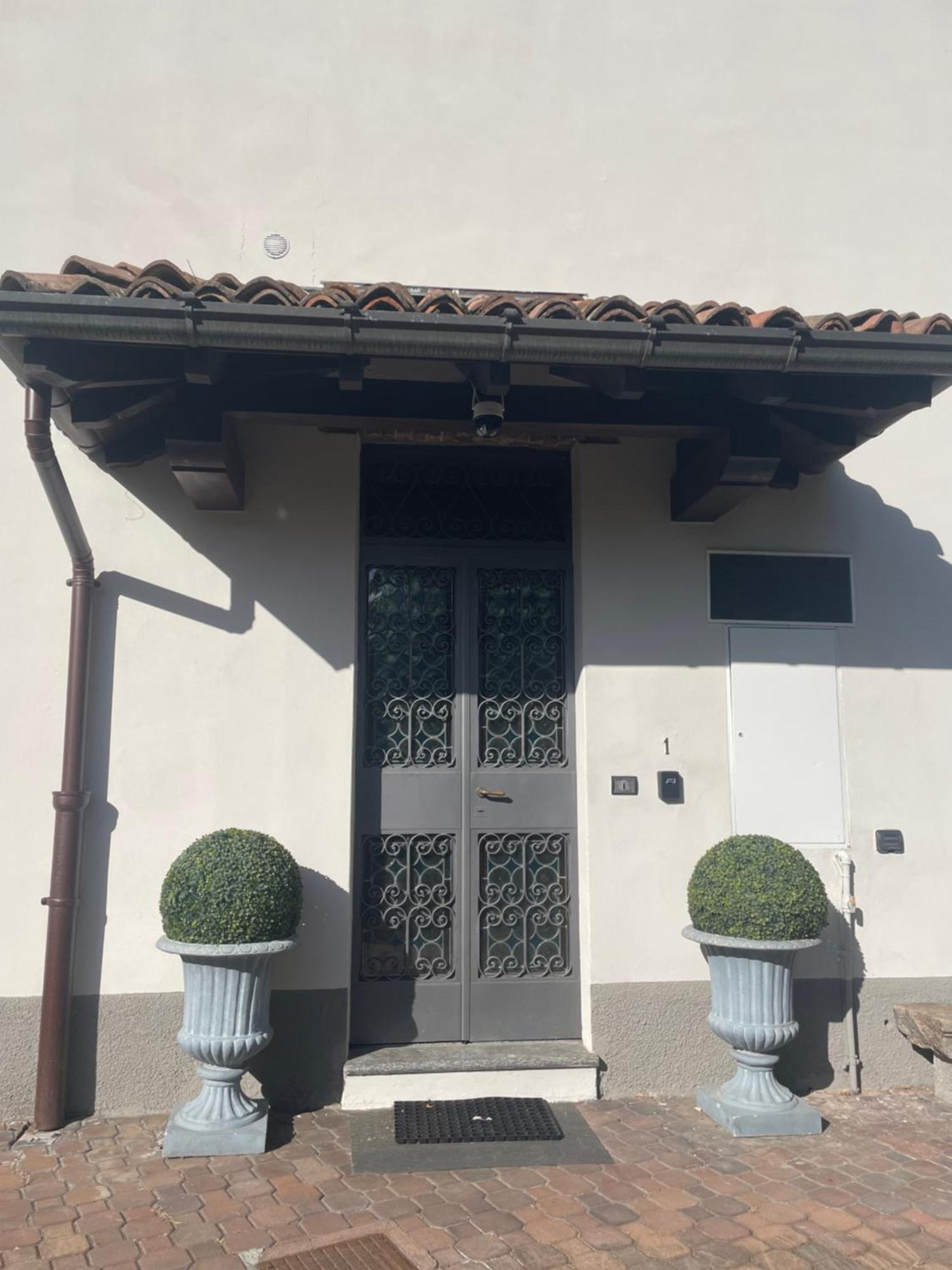 Villa Simona Malpensa Gallarate Buitenkant foto