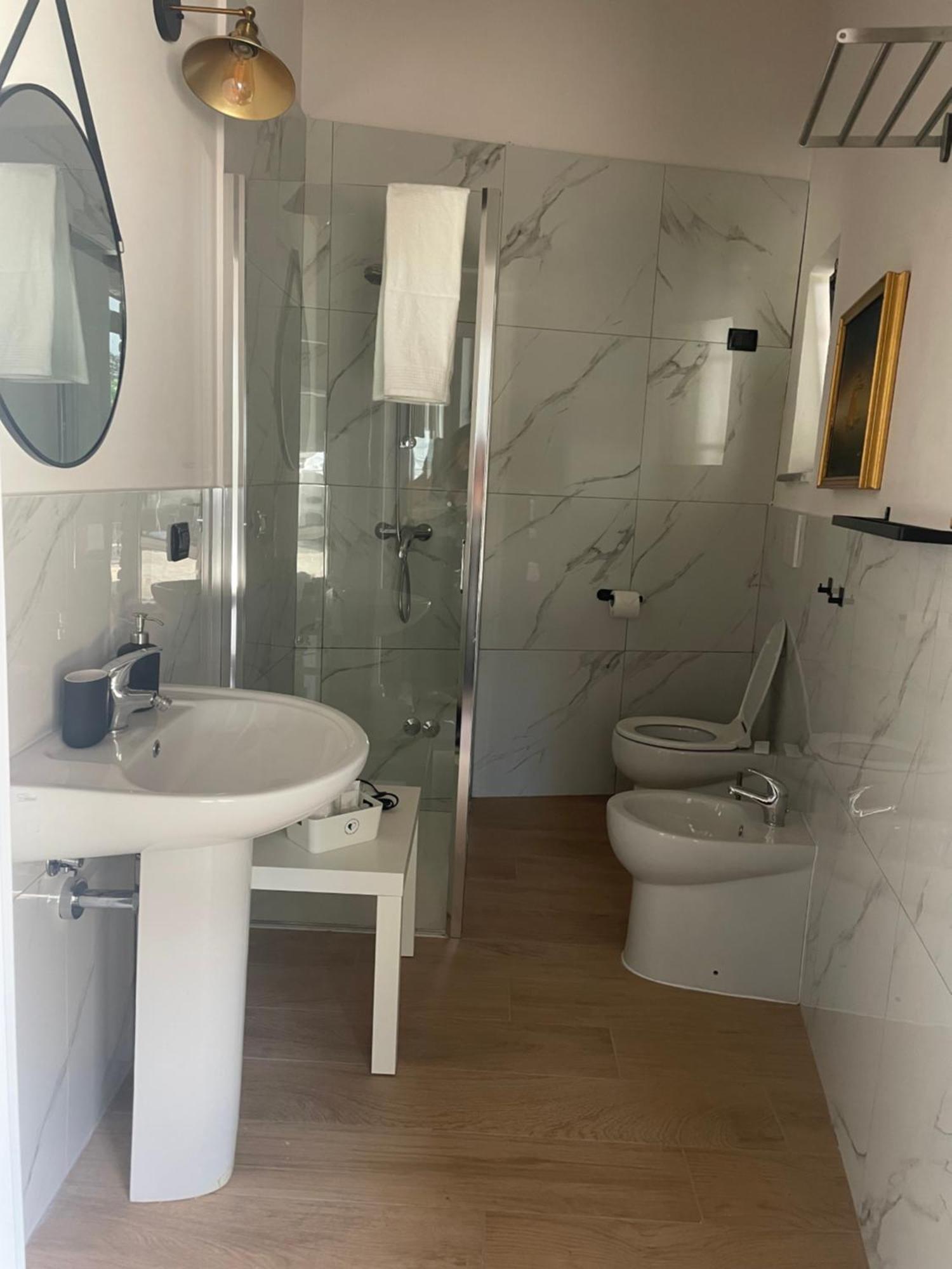 Villa Simona Malpensa Gallarate Buitenkant foto