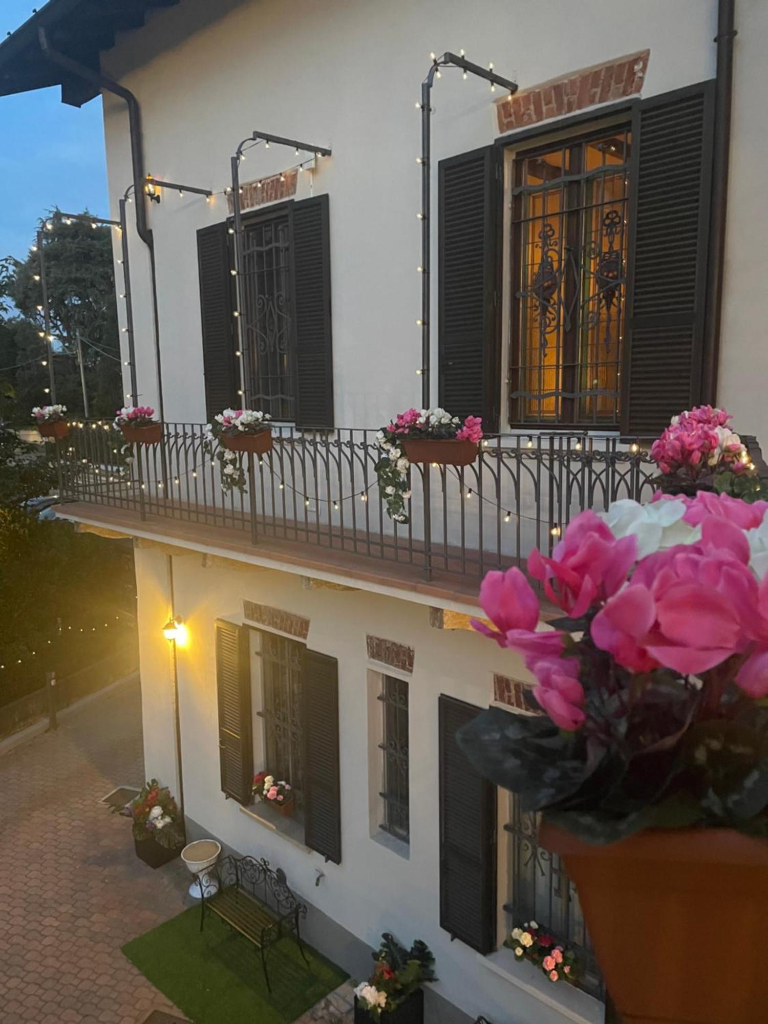 Villa Simona Malpensa Gallarate Buitenkant foto