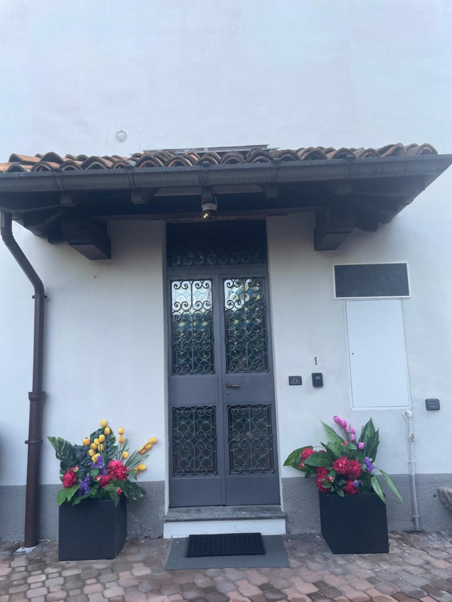 Villa Simona Malpensa Gallarate Buitenkant foto