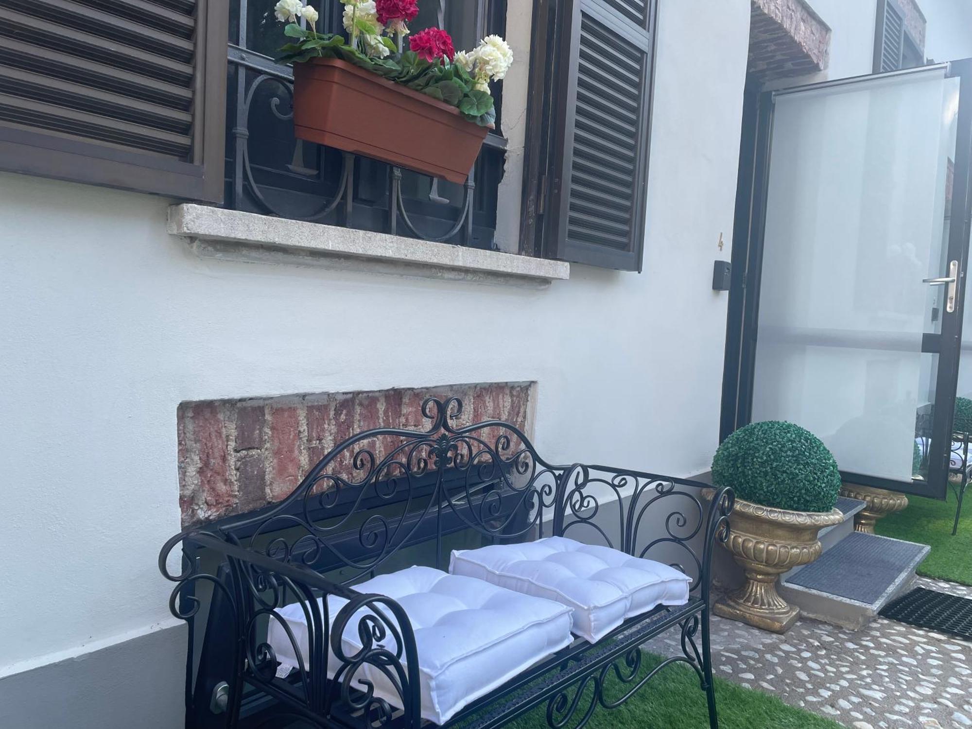 Villa Simona Malpensa Gallarate Buitenkant foto